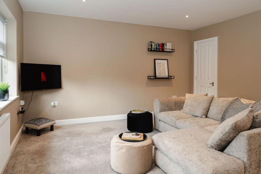 Boutique Apartment - Mazerystays Exley Kültér fotó